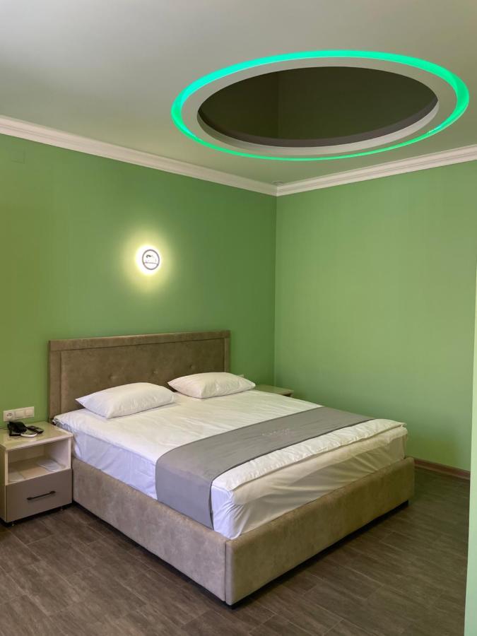 Central Hotel Gyumri Esterno foto