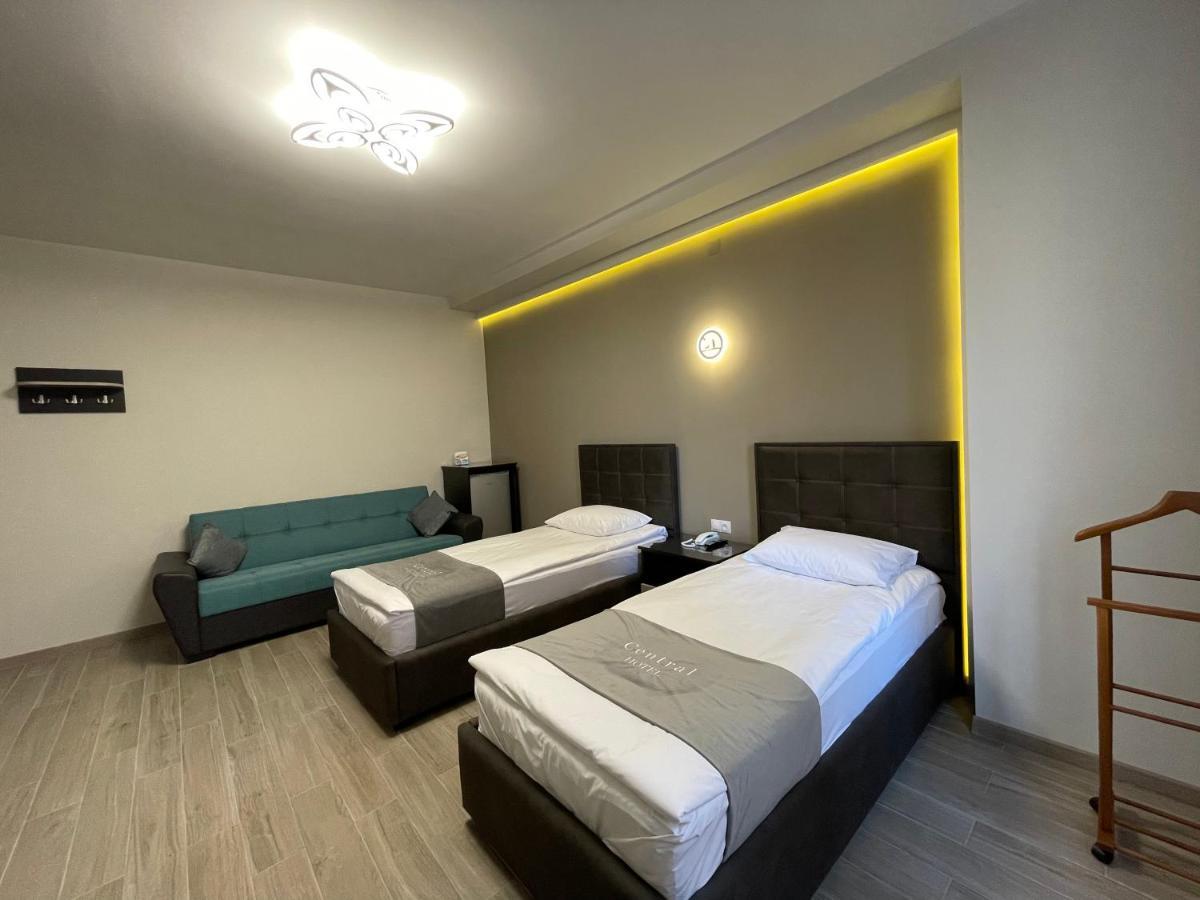 Central Hotel Gyumri Esterno foto